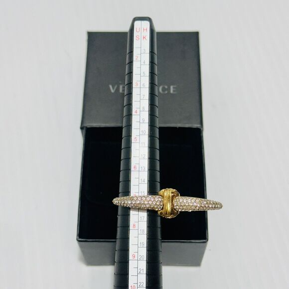 Versace Galaxy Medusa Crystal Engraved Cuff Double Ring Gold Tone Sz M NWT $525 - Picture 9 of 11